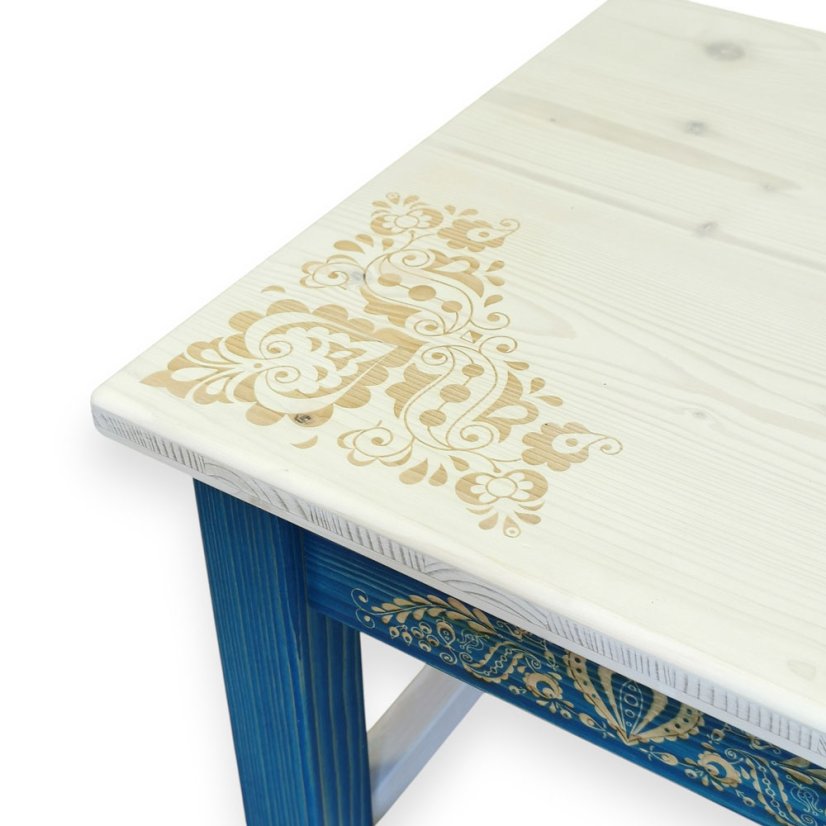 Štokrle se slováckým ornamentem – modré